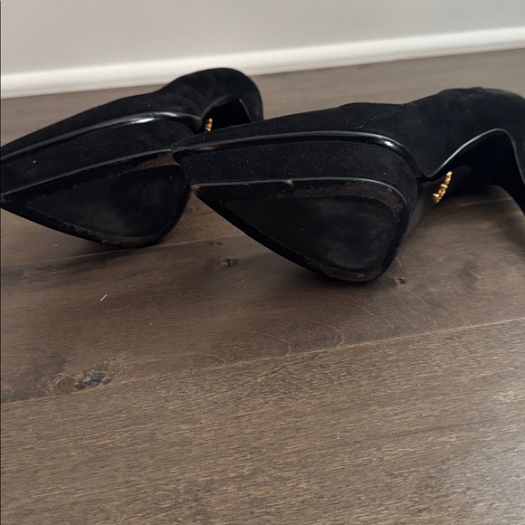 Gorgeous Prada Black Suede Platform Pumps - Picture 8 of 9